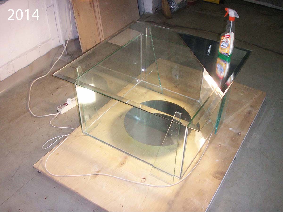 аквариум-журнальный столик в мастерской