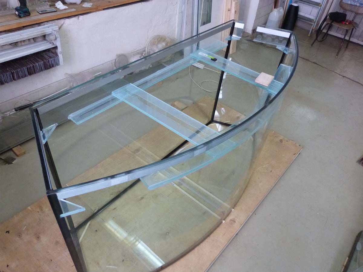 аквариум с гнутым стеклом